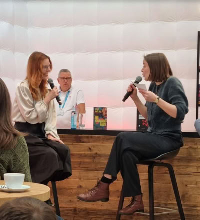 Nicola Quaß im Gespräch mit Mona Harry auf der #buchbar