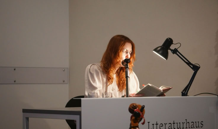 Nicola Quaß liest aus „Hungergesang“ im Literaturhaus Darmstadt.