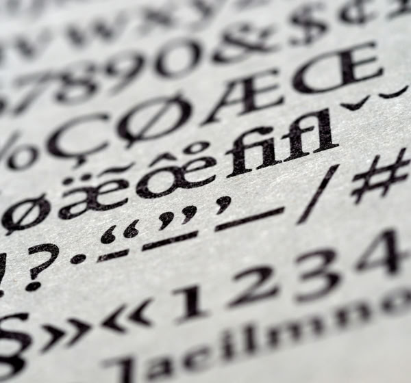 Ein kryptisches Alphabet als Symbol für literarische Geheimsprachen.